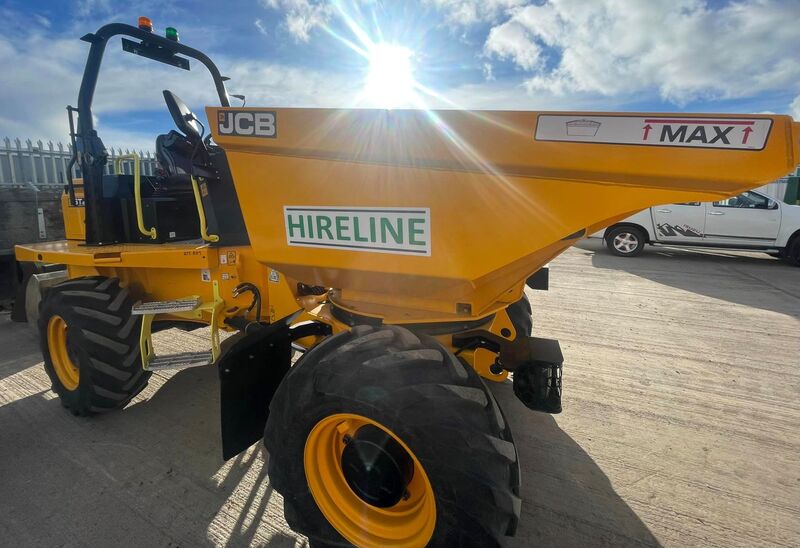 6 Tonne swivel dumper hire in East Lothian, click here and book a 6T dumper online from Hireline plant hire anywhere in Scotland