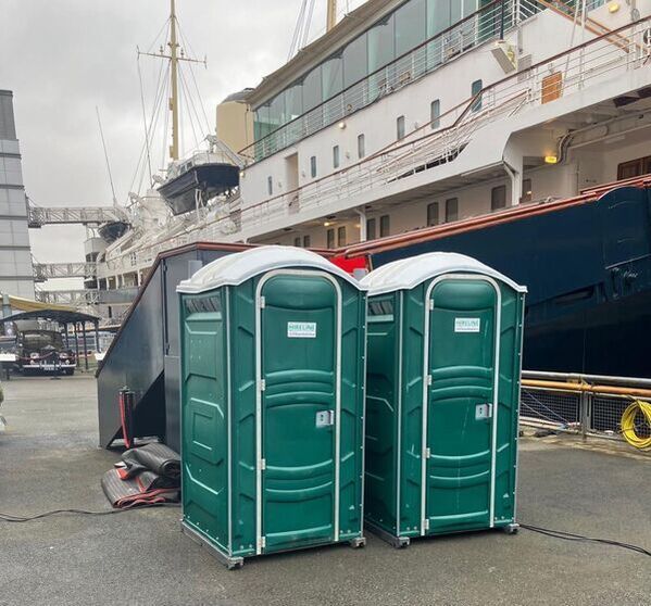 Portable portaloo toilet hire in Edinburgh by Hireline Ltd